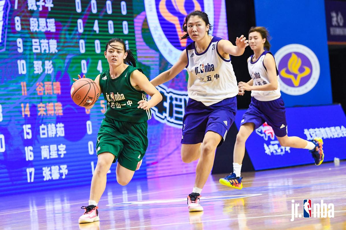 官方：梅西当选2025美职联MVP，其连续两年获得该奖项